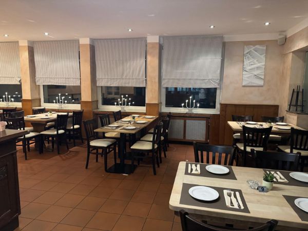 indian-fisch-and-grill-interior-10