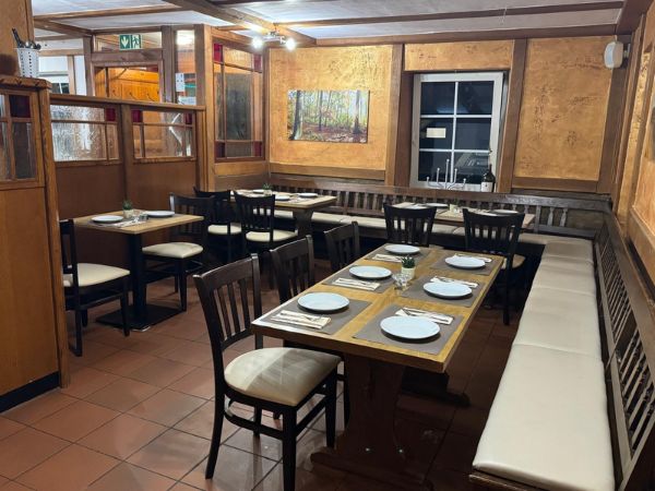 indian-fisch-and-grill-interior-9